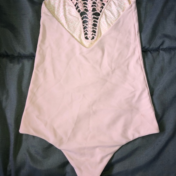 Acacia Teahupoo One Piece - Picture 2 of 4